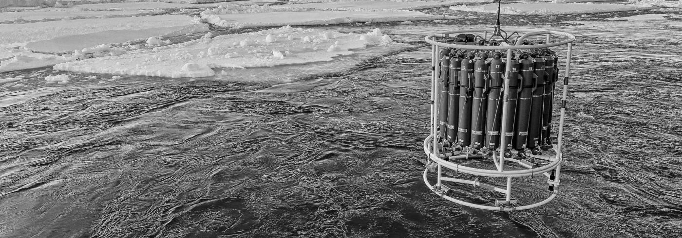 Antartic water measurements in progress - photo by Marcus Gutjahr